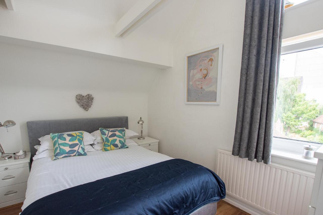 The Penthouse Canterbury - Cathedral View Buitenkant foto